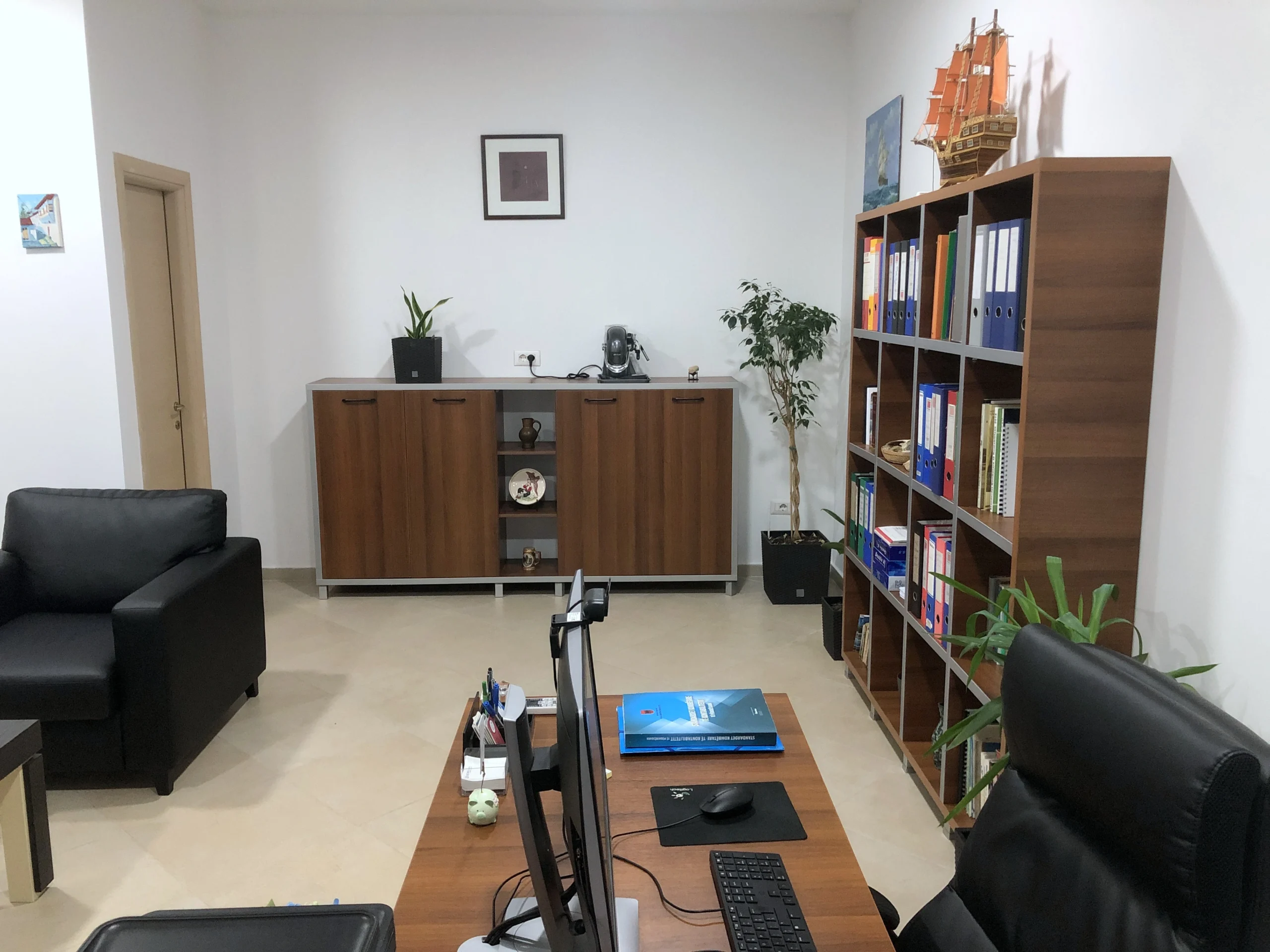 Studio Kontabiliteti E&K - Zyre 1